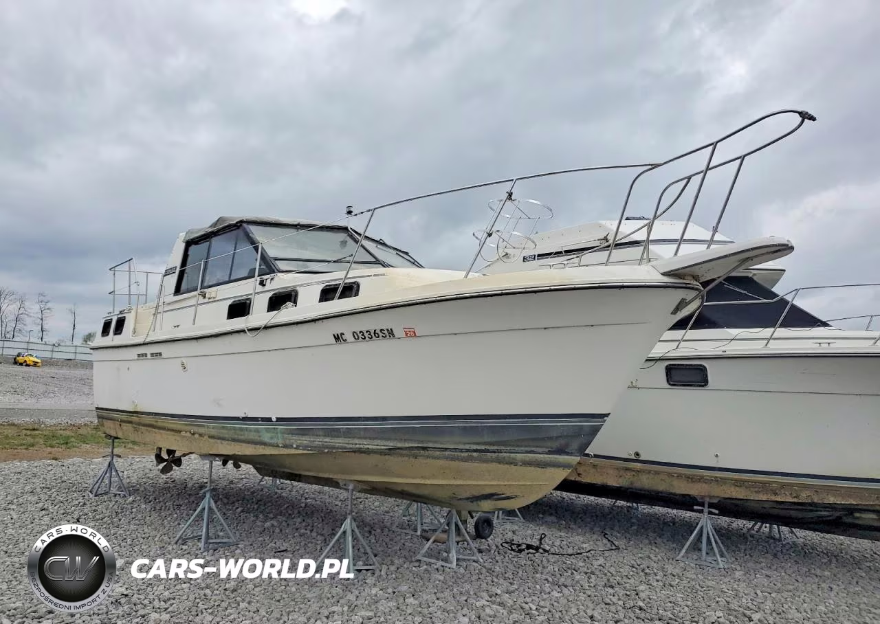 1985 Othr 2807 Riviera Aft Cab