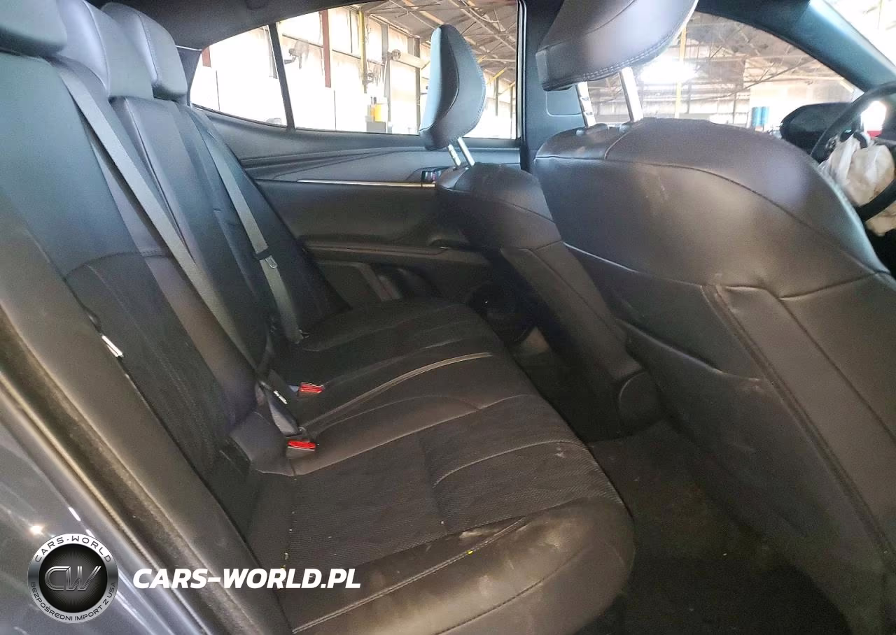 2025 Toyota Camry Xse VIN:4T1DAACK1SU047823 - 10