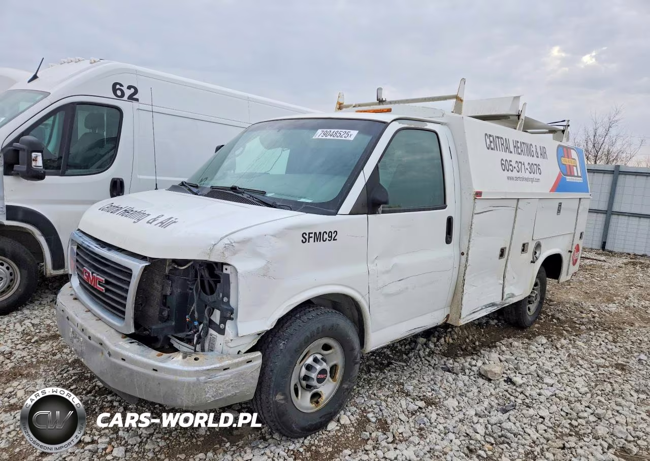 2012 GMC Savana Cutaway G3500