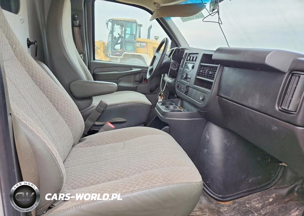 2012 GMC Savana Cutaway G3500 VIN:1GD072CG9C1148464 - 10