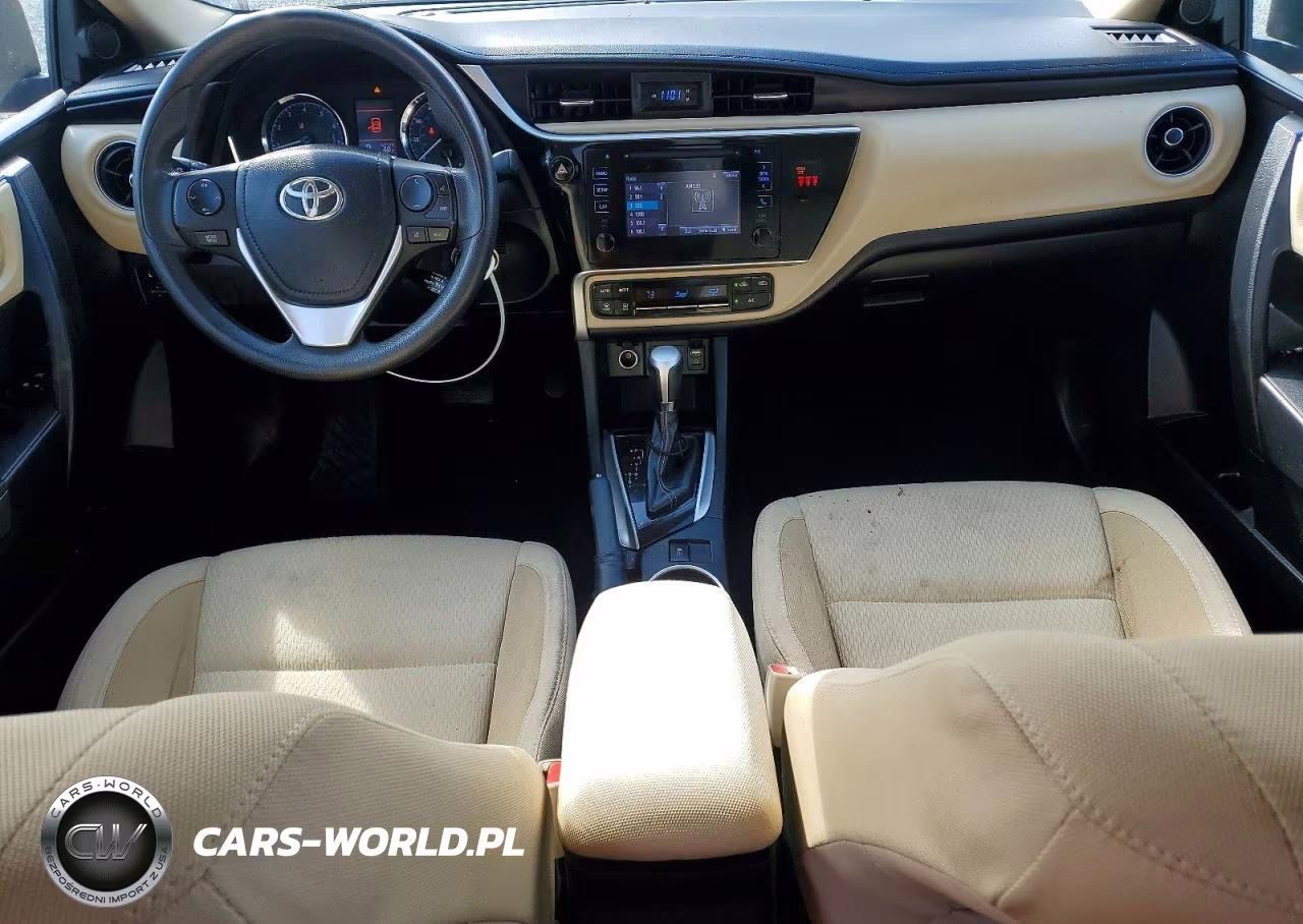 2018 Toyota Corolla Le VIN:5YFBURHE8JP775798 - 8