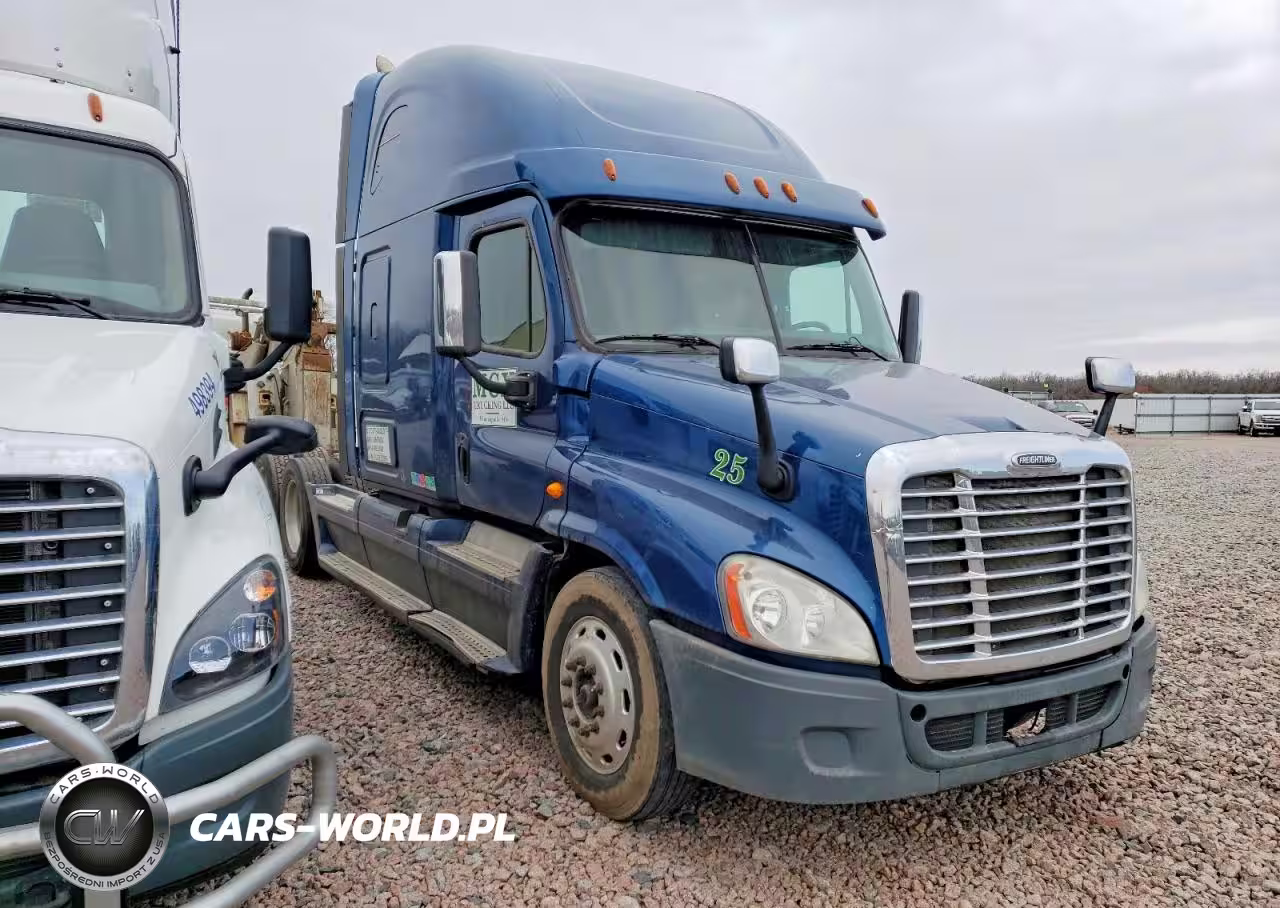 2015 Freightliner Cascadia Semi Truck