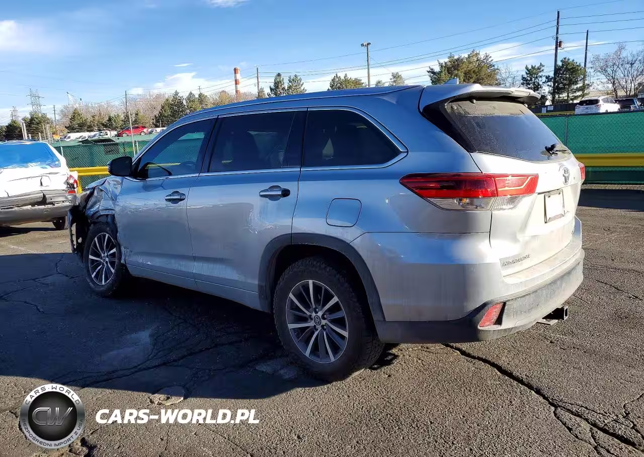 2017 Toyota Highlander Xle VIN:5TDKZRFH8HS511044 - 2