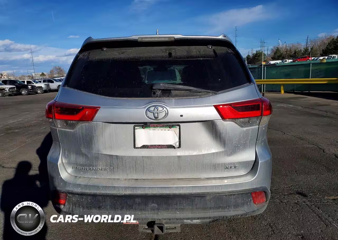 2017 Toyota Highlander Xle VIN:5TDKZRFH8HS511044 - 6