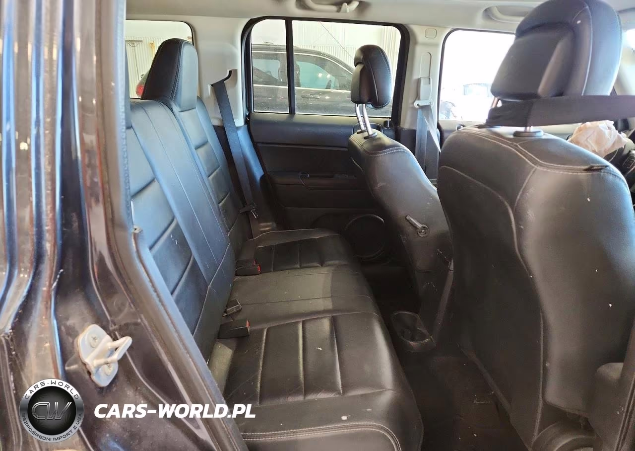 2015 Jeep Patriot Latitude VIN:1C4NJRFB8FD155381 - 11