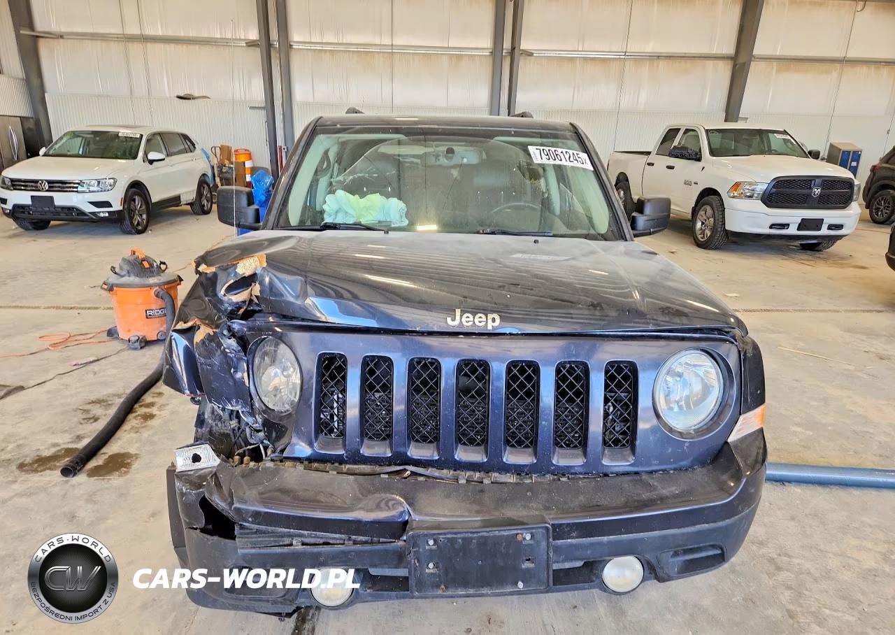 2015 Jeep Patriot Latitude VIN:1C4NJRFB8FD155381 - 5