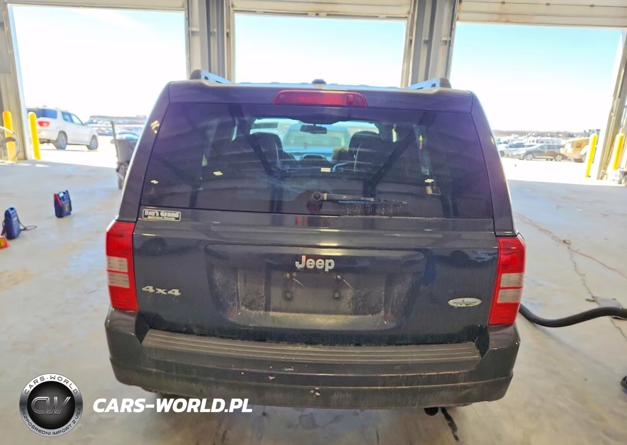 2015 Jeep Patriot Latitude VIN:1C4NJRFB8FD155381 - 6