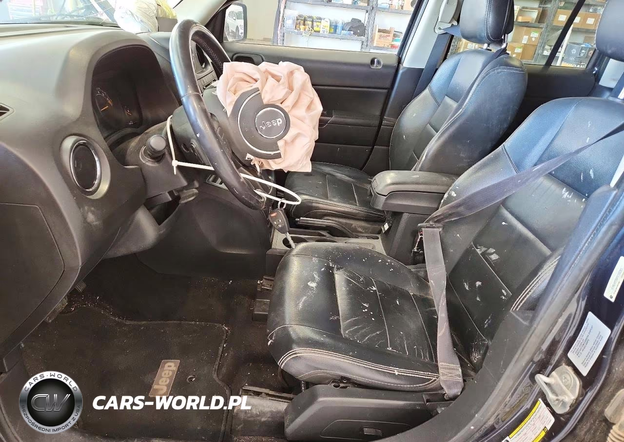 2015 Jeep Patriot Latitude VIN:1C4NJRFB8FD155381 - 7