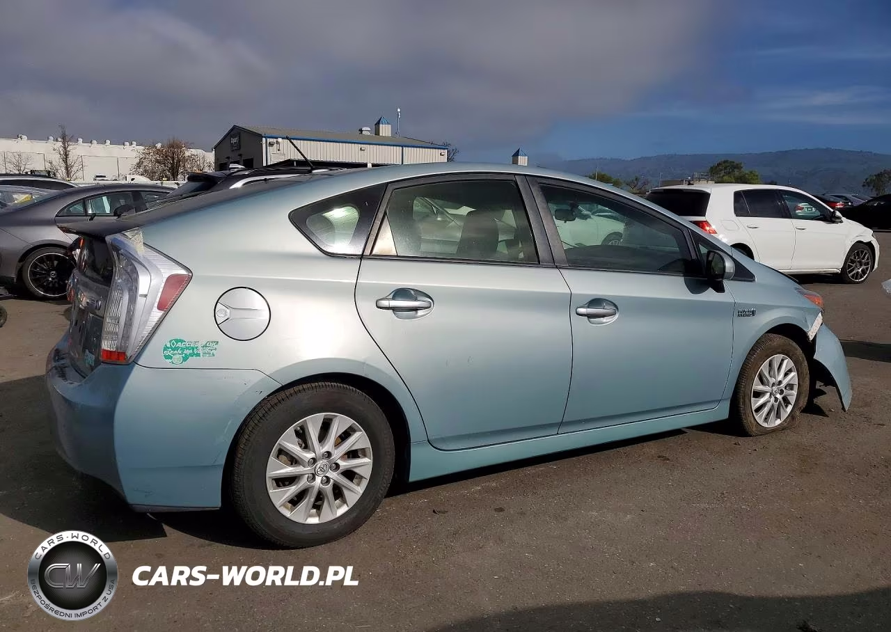 2014 Toyota Prius Plug-In Hybrid Base VIN:JTDKN3DP0E3062152 - 3