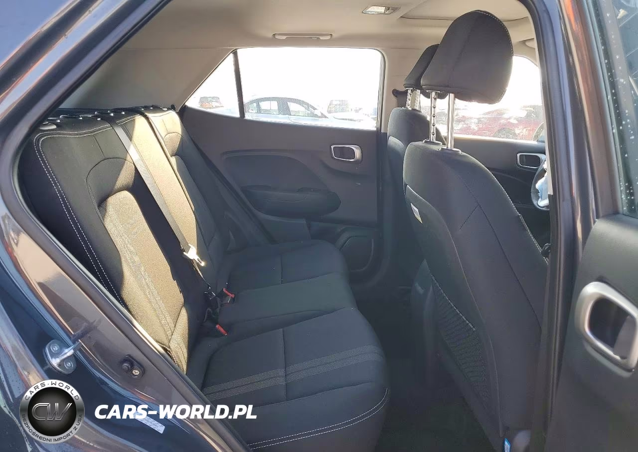 2023 Hyundai Venue Sel VIN:KMHRC8A38PU272834 - 11