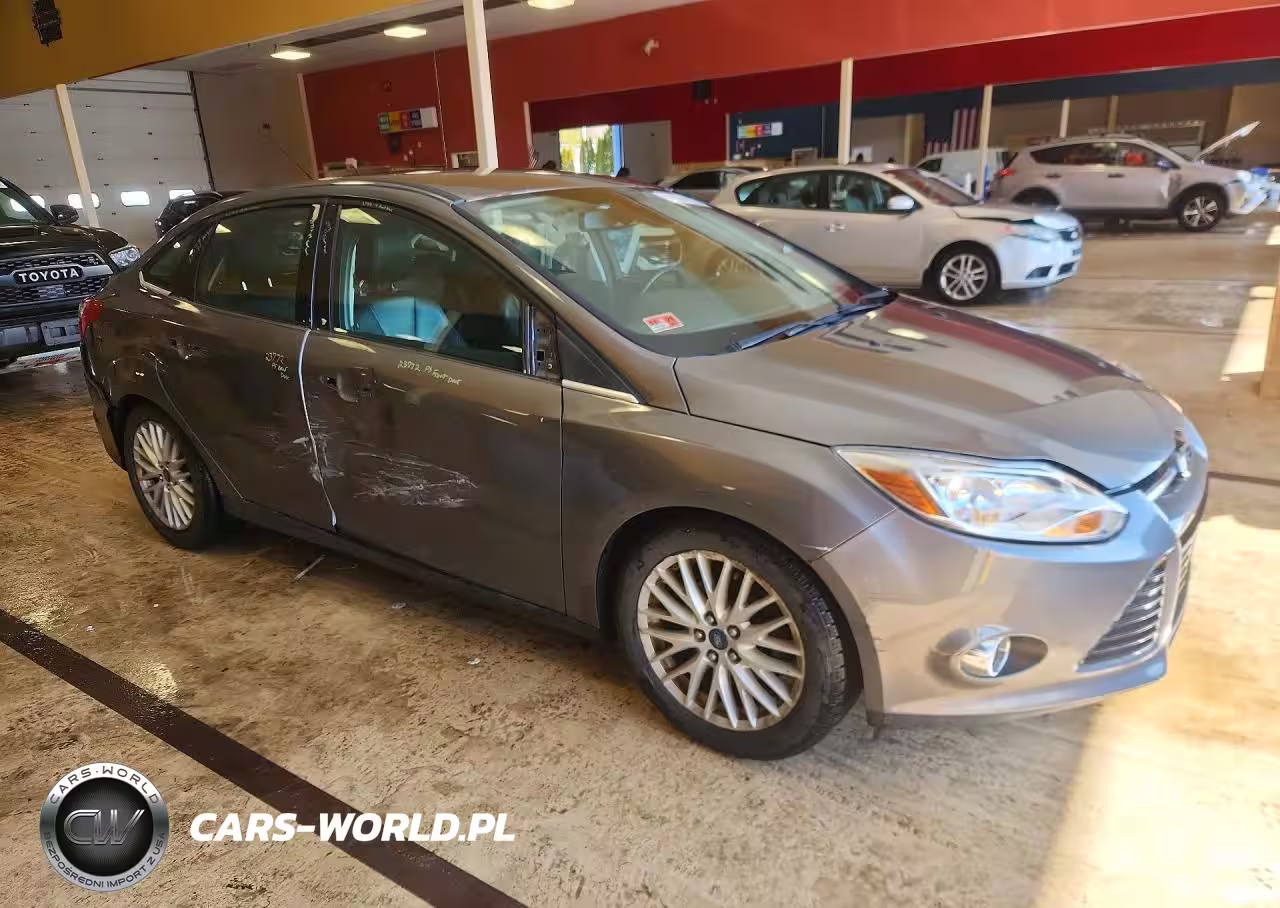 2012 Ford Focus Sel VIN:1FAHP3H29CL332470 - 4