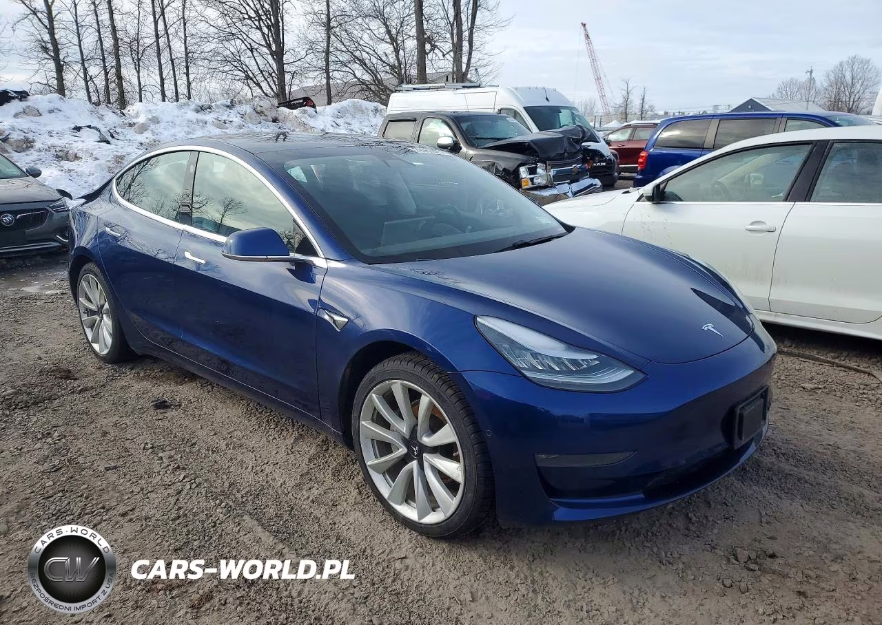 2020 Tesla Model 3 VIN:5YJ3E1EB3LF620443 - 4