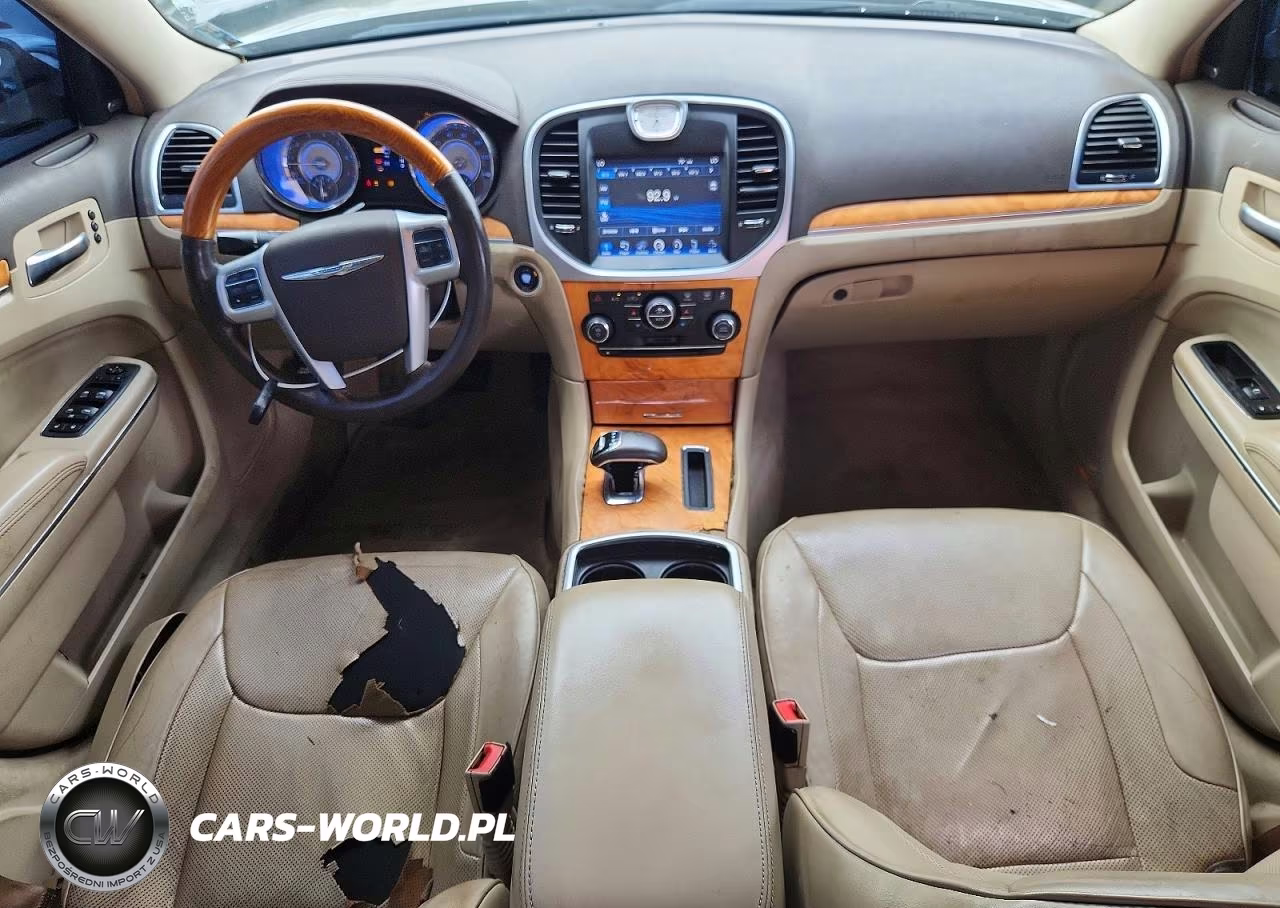 2014 Chrysler 300C VIN:2C3CCAEGXEH222312 - 8