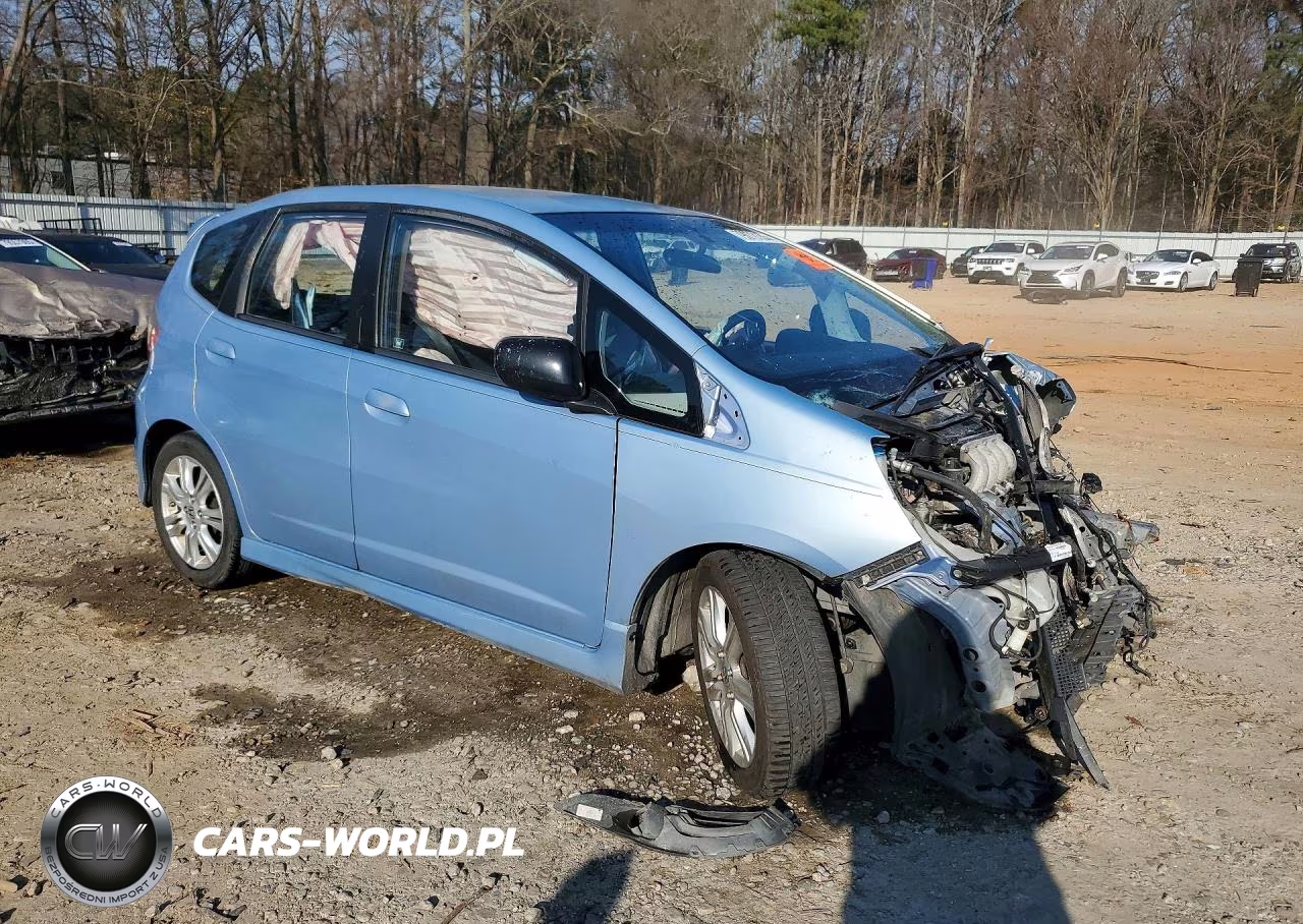 2009 Honda Fit Sport VIN:JHMGE884X9C002421 - 4