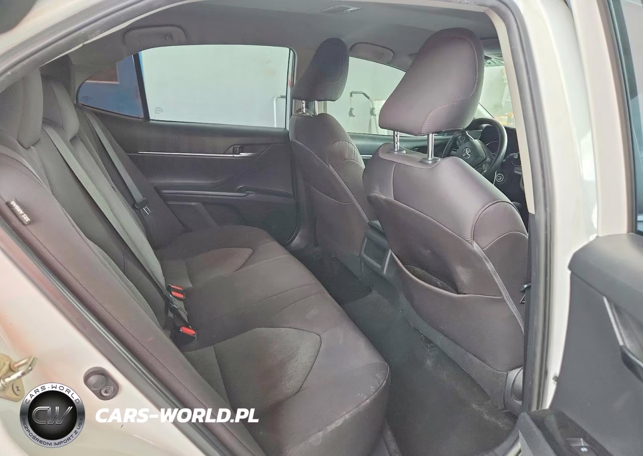 2019 Toyota Camry Le VIN:4T1B11HKXKU791520 - 10