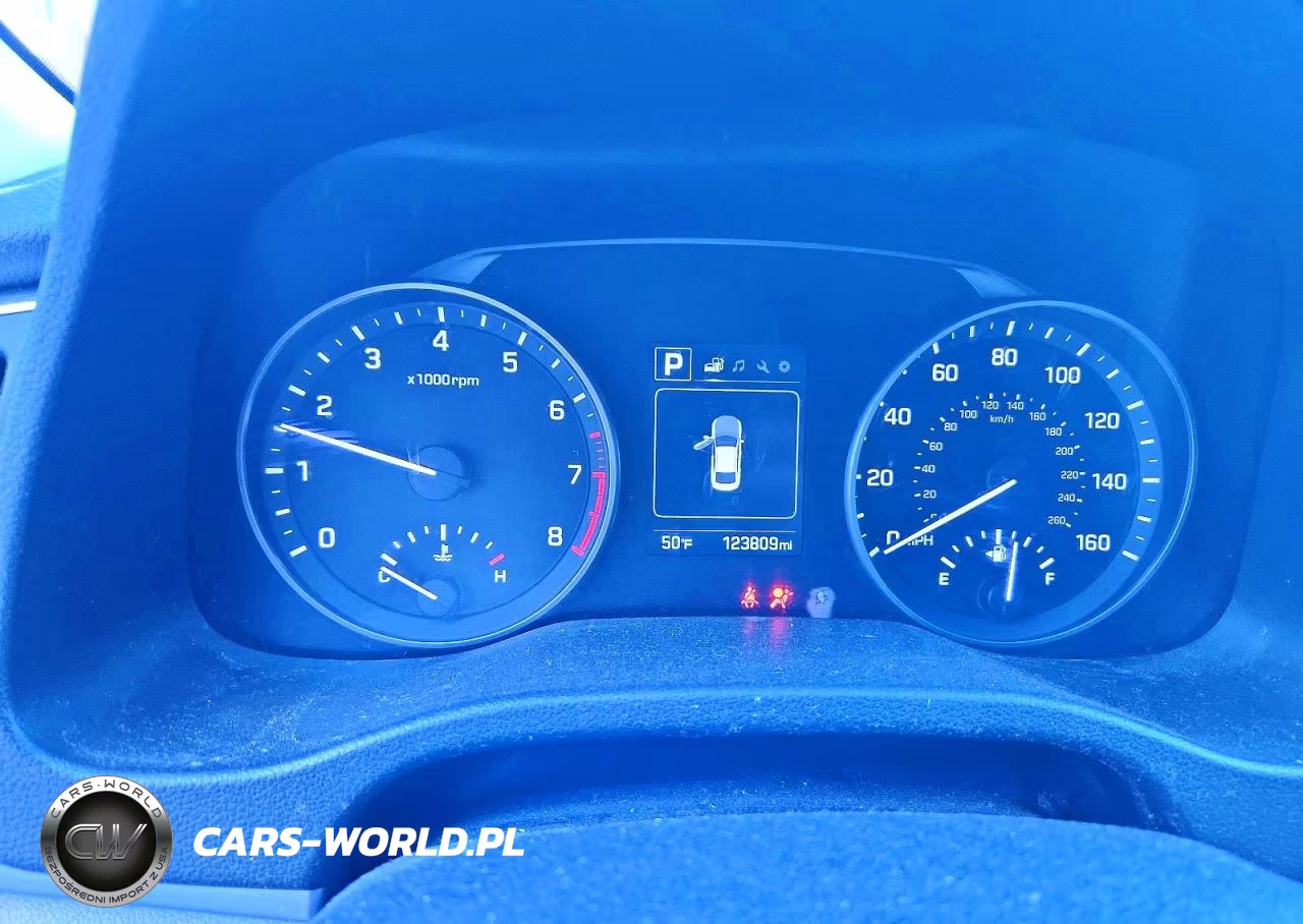 2018 Hyundai Elantra Sel VIN:5NPD84LF6JH295739 - 9