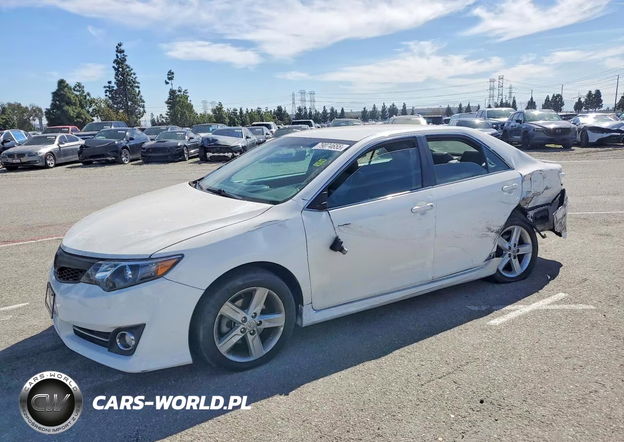 2013 Toyota Camry Se – zdjęcie 1 z 12