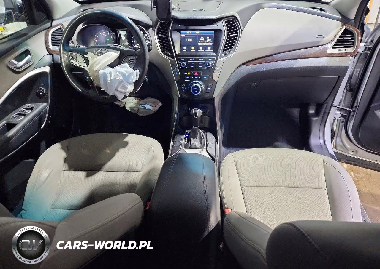 2017 Hyundai Santa Fe VIN:5XYZUDLB5HG490571 - 8
