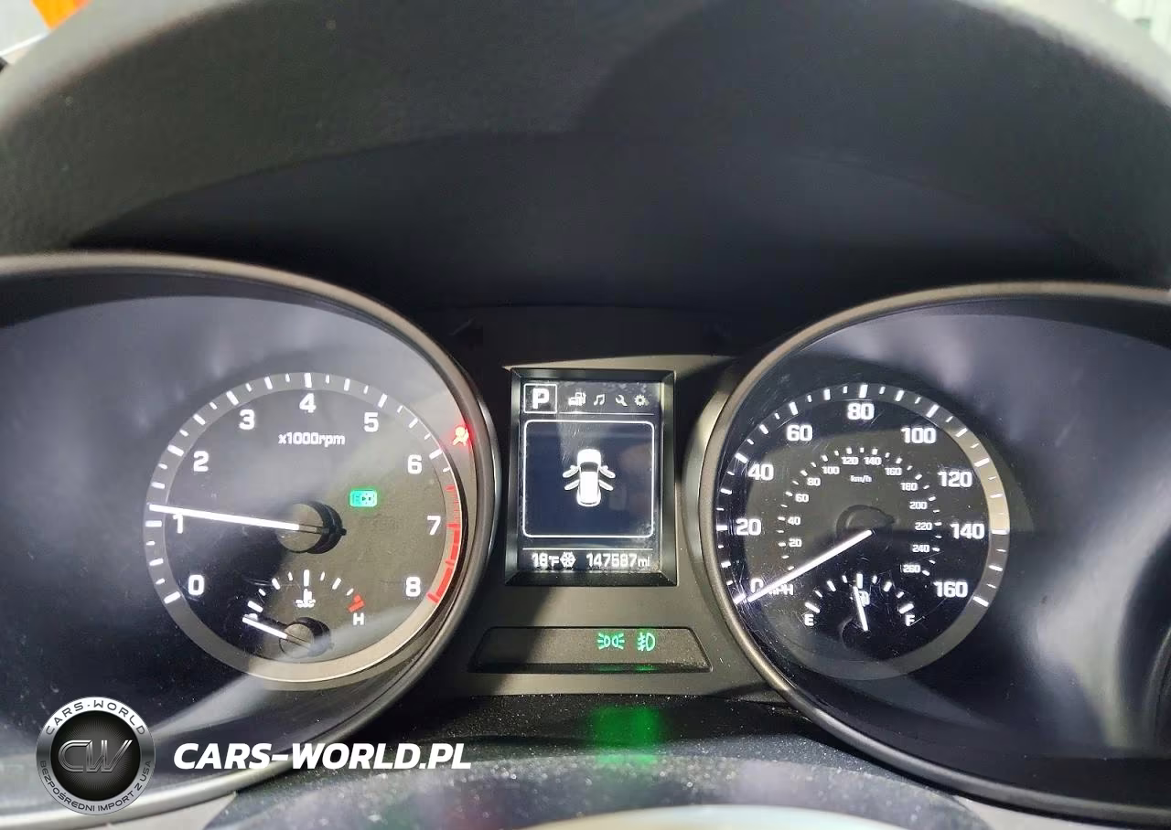 2017 Hyundai Santa Fe VIN:5XYZUDLB5HG490571 - 9
