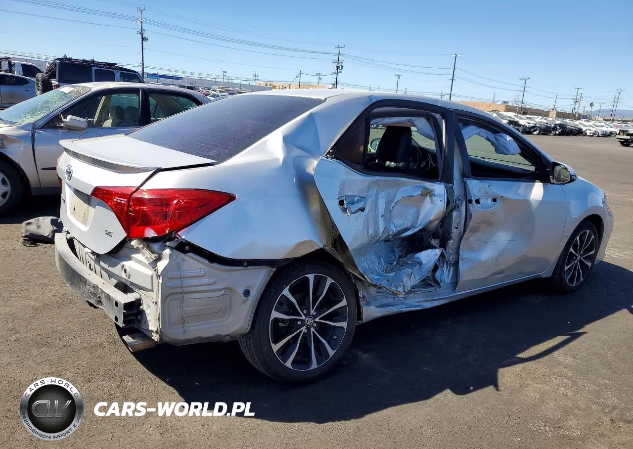 2017 Toyota Corolla Se VIN:5YFBURHE1HP621704 - 3