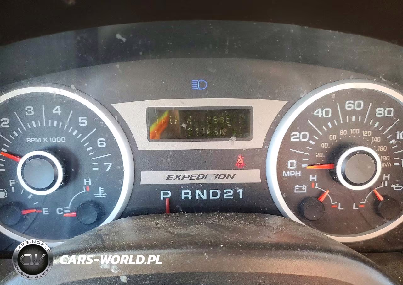 2006 Ford Expedition Eddie Bauer VIN:1FMFU185X6LA39220 - 9
