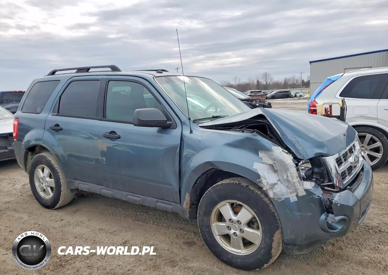 2011 Ford Escape Xlt VIN:1FMCU0D71BKA32080 - 4