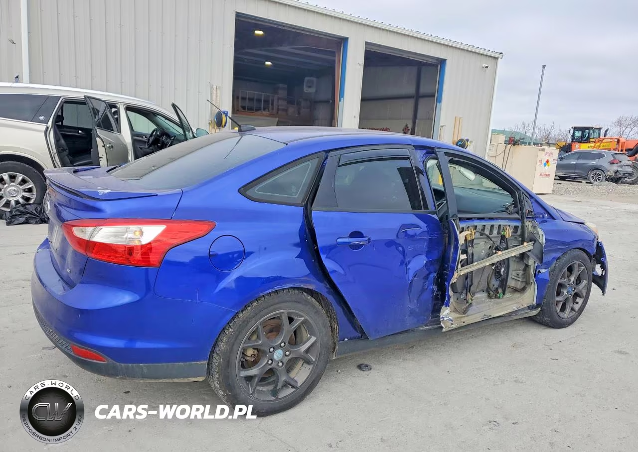 2013 Ford Focus Se VIN:1FADP3F23DL212389 - 3