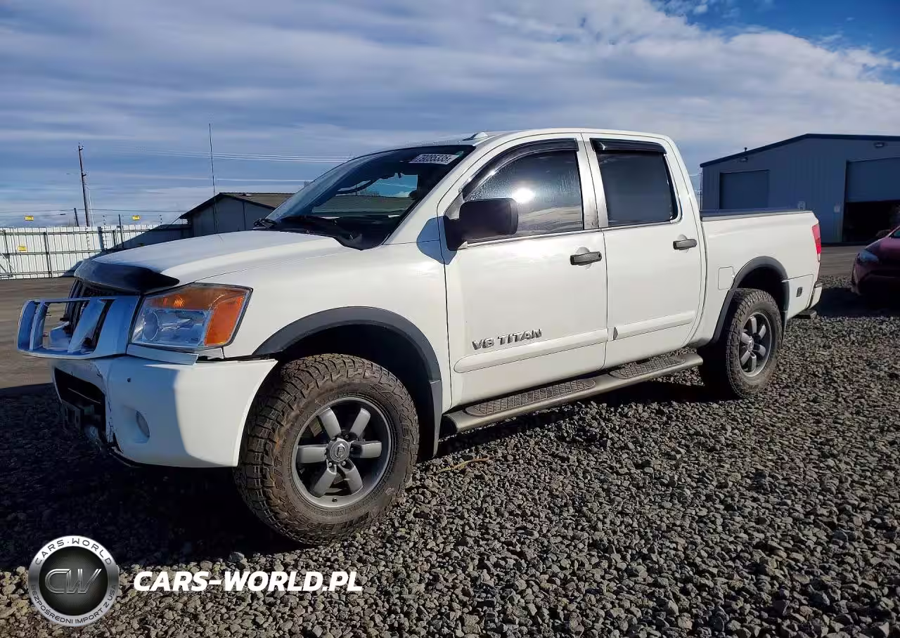 2013 Nissan Titan Sv