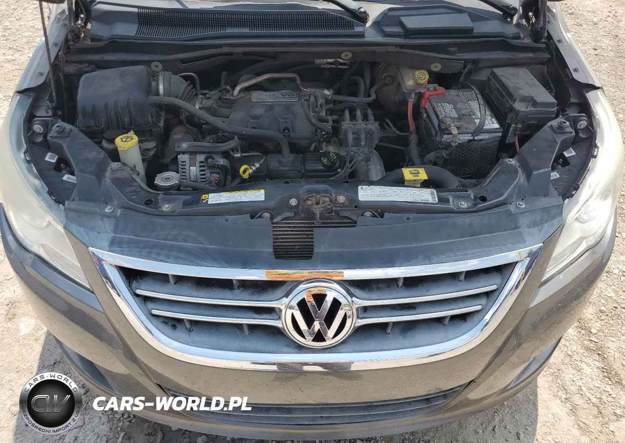 2010 Volkswagen Routan Se VIN:2V4RW3D18AR295615 - 12