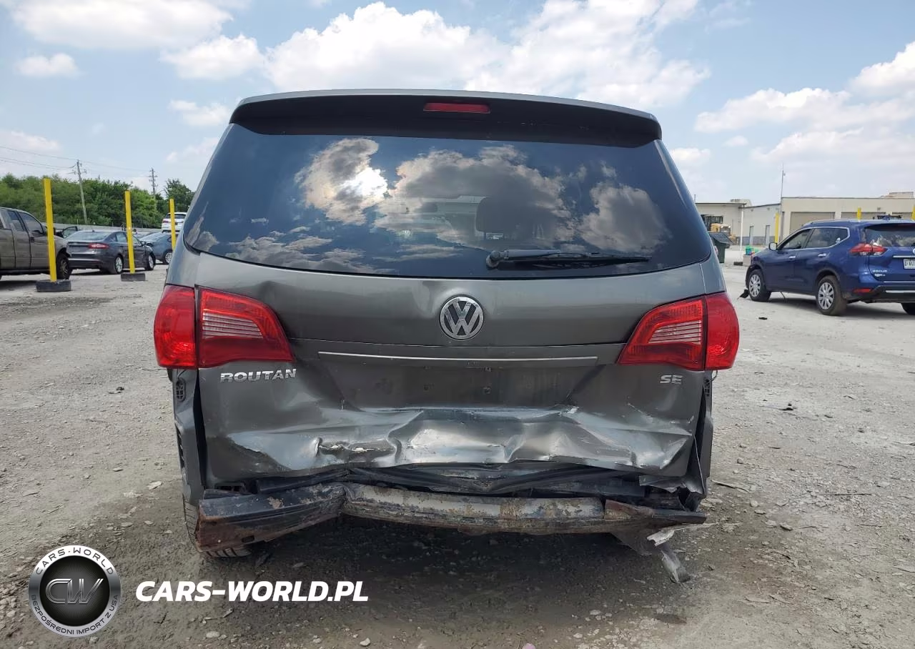 2010 Volkswagen Routan Se VIN:2V4RW3D18AR295615 - 6