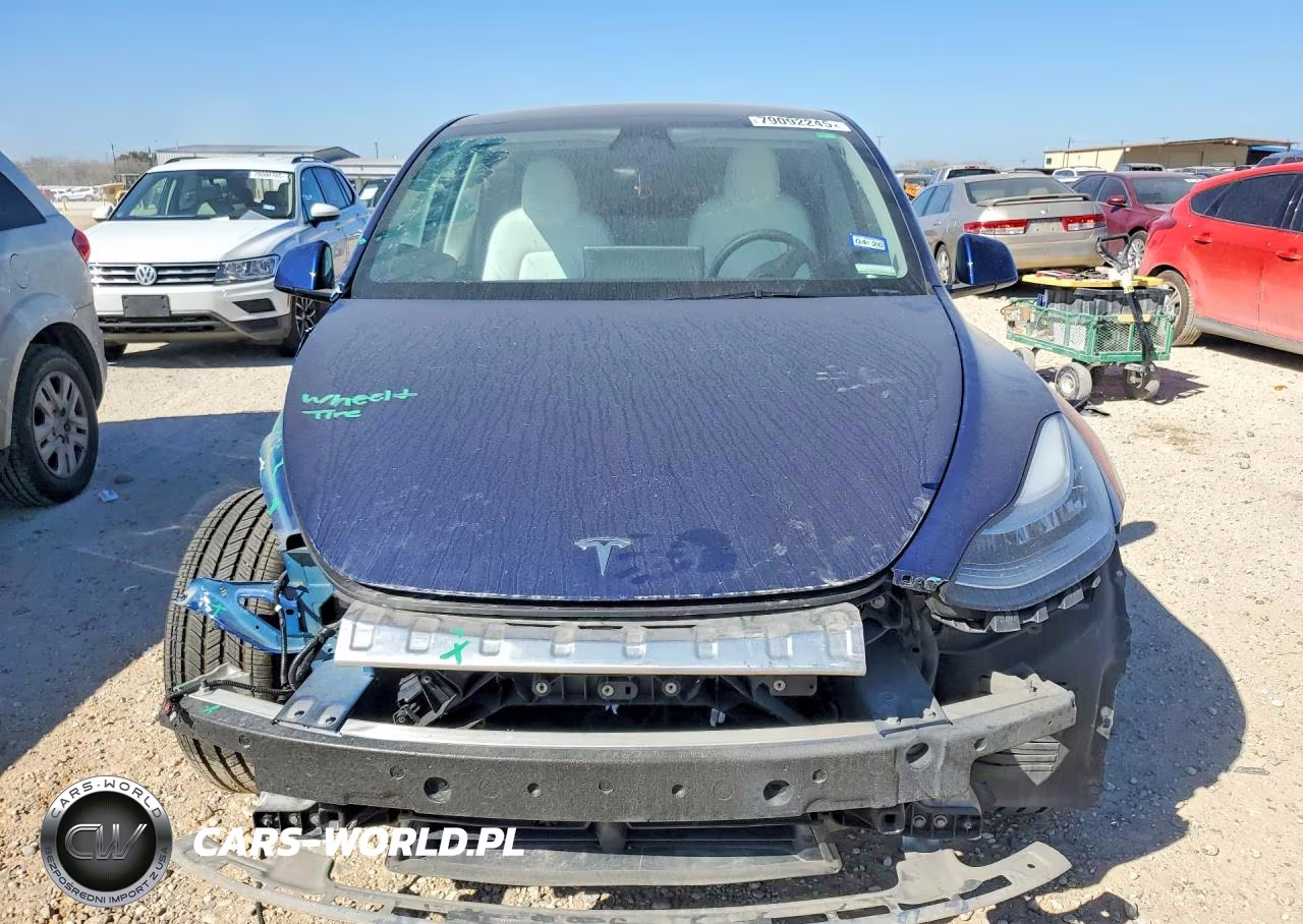 2023 Tesla Model Y VIN:7SAYGDEE3PA095255 - 5