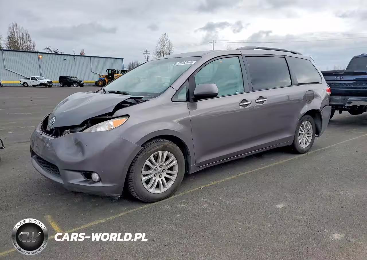2012 Toyota Sienna Xle 8-Passenger