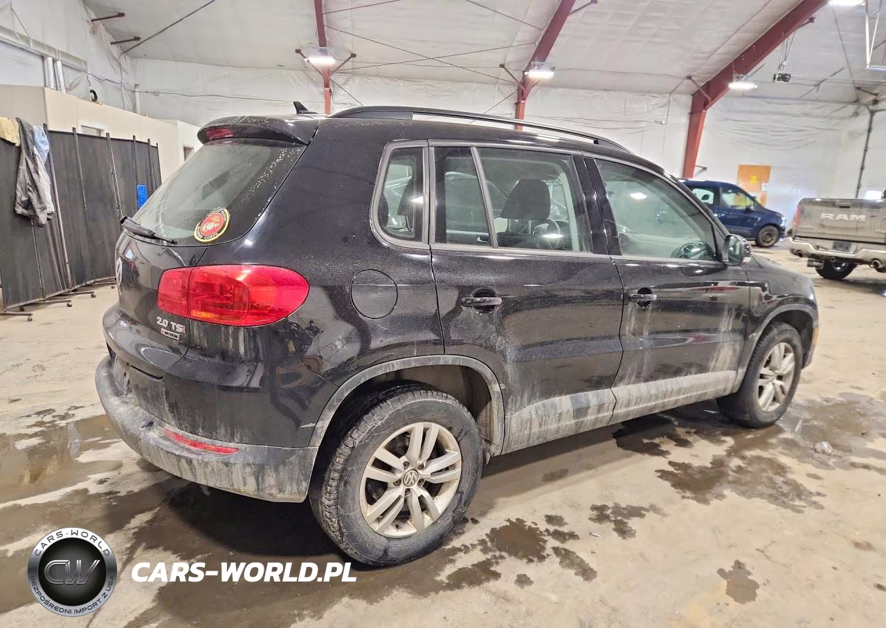 2017 Volkswagen Tiguan S VIN:WVGBV7AX0HK020243 - 3