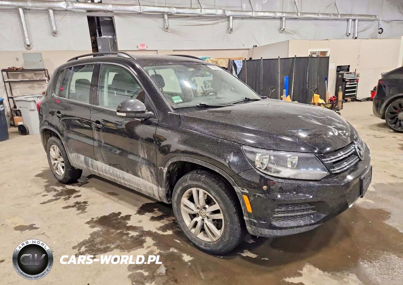 2017 Volkswagen Tiguan S VIN:WVGBV7AX0HK020243 - 4