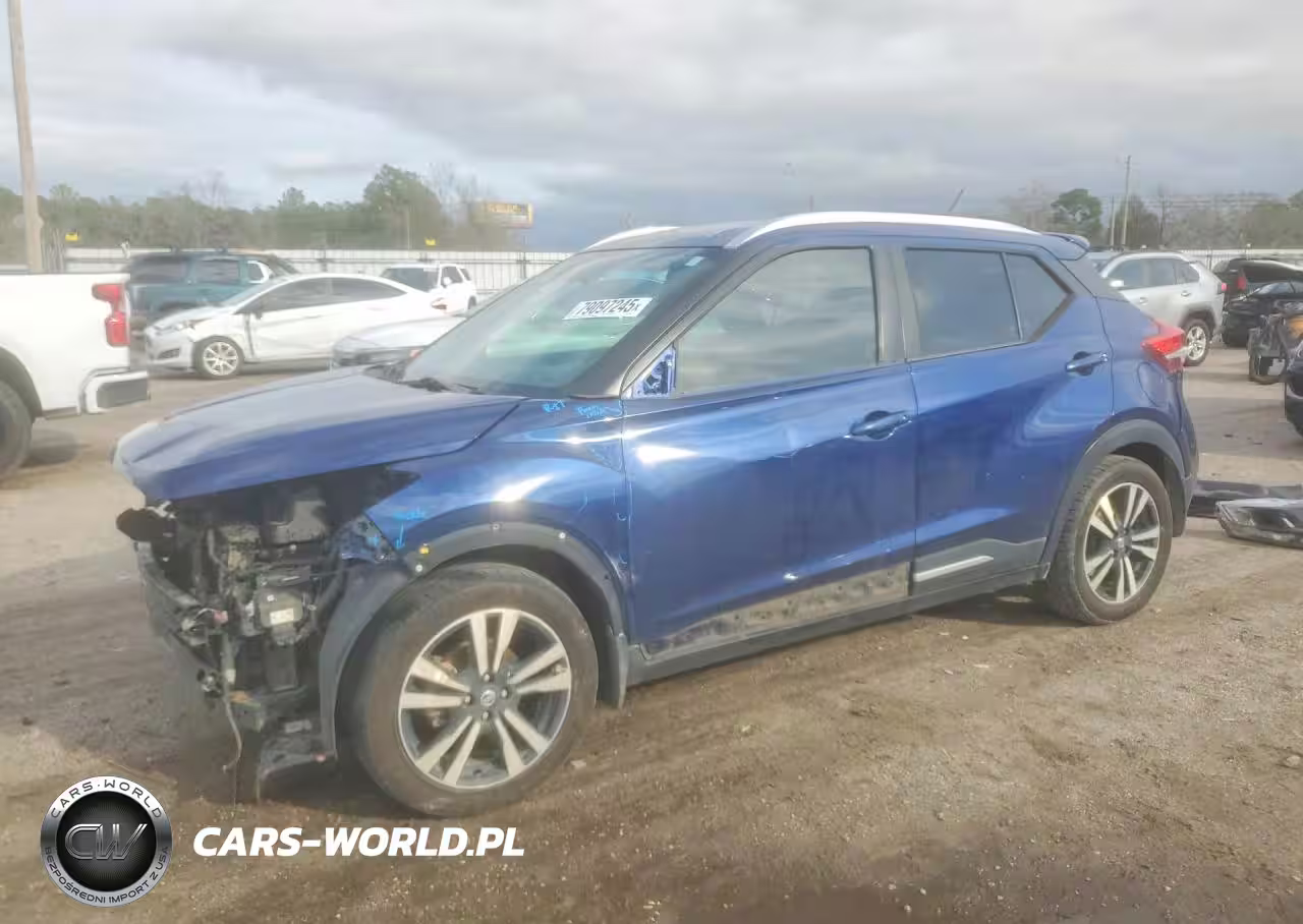 2018 Nissan Kicks Sr