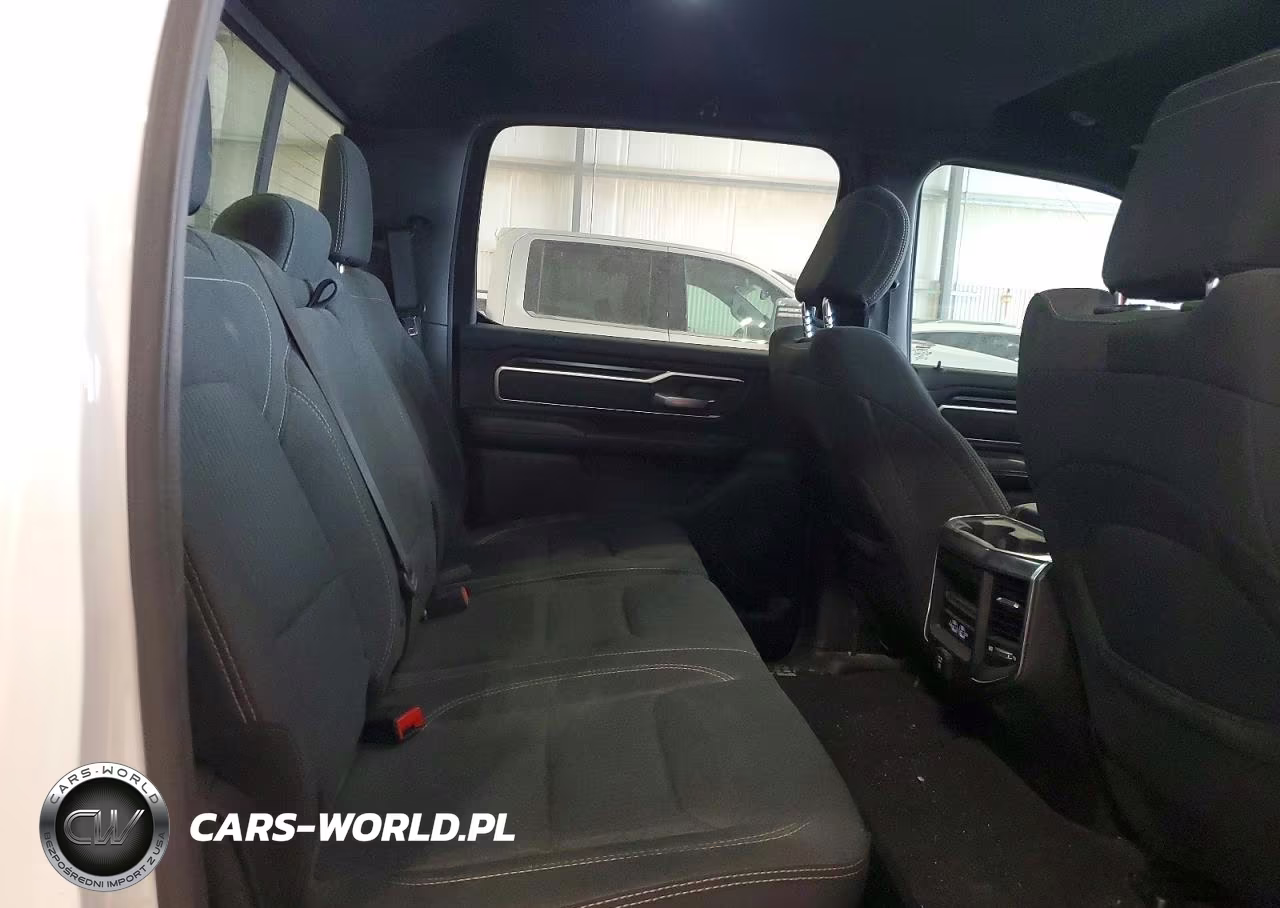2019 Ram 1500 Big Horn VIN:1C6SRFFT4KN708980 - 10