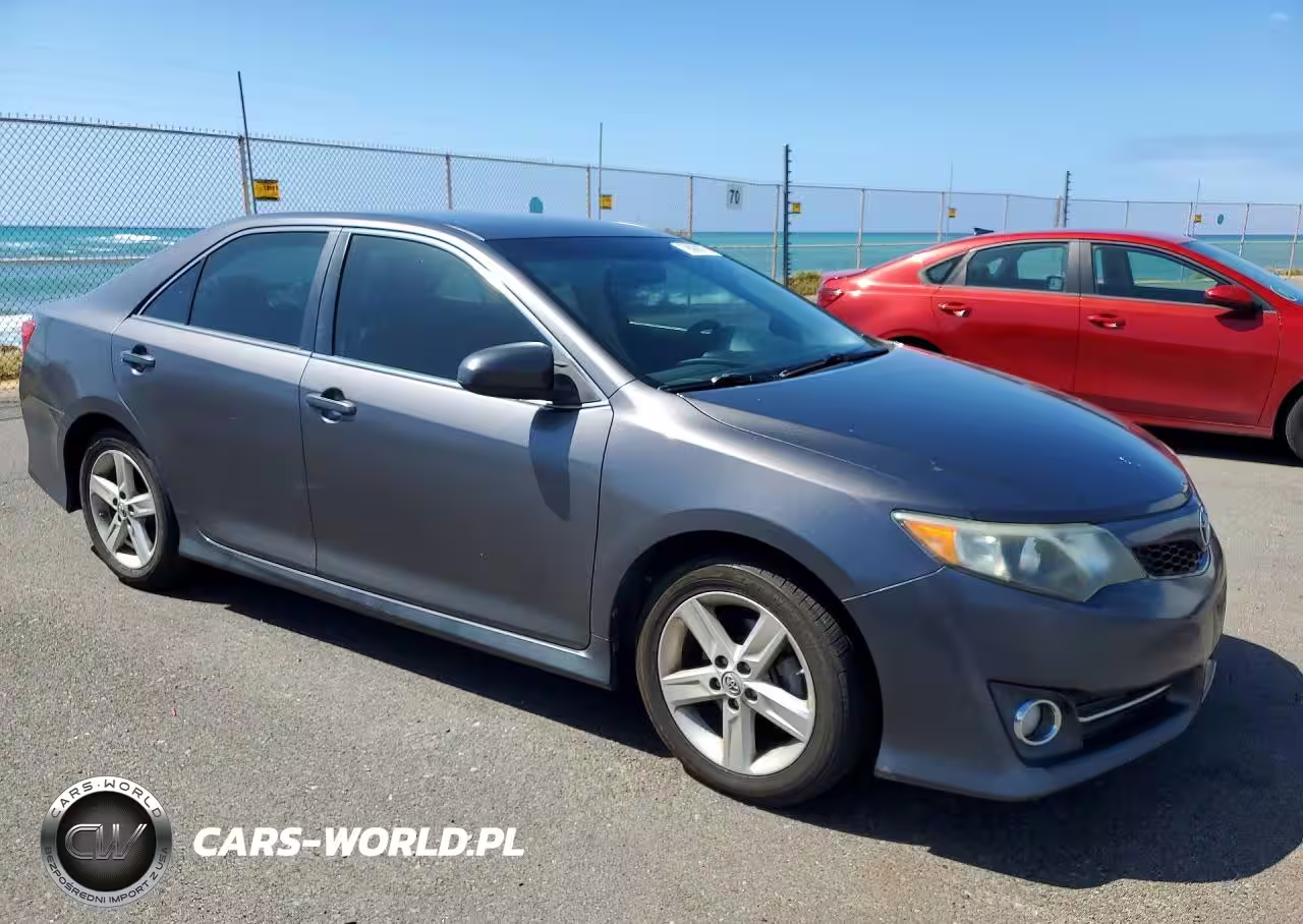 2014 Toyota Camry L VIN:4T1BF1FK2EU773702 - 4