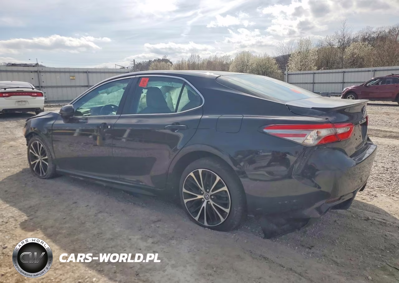 2018 Toyota Camry Se VIN:4T1B11HKXJU661767 - 2