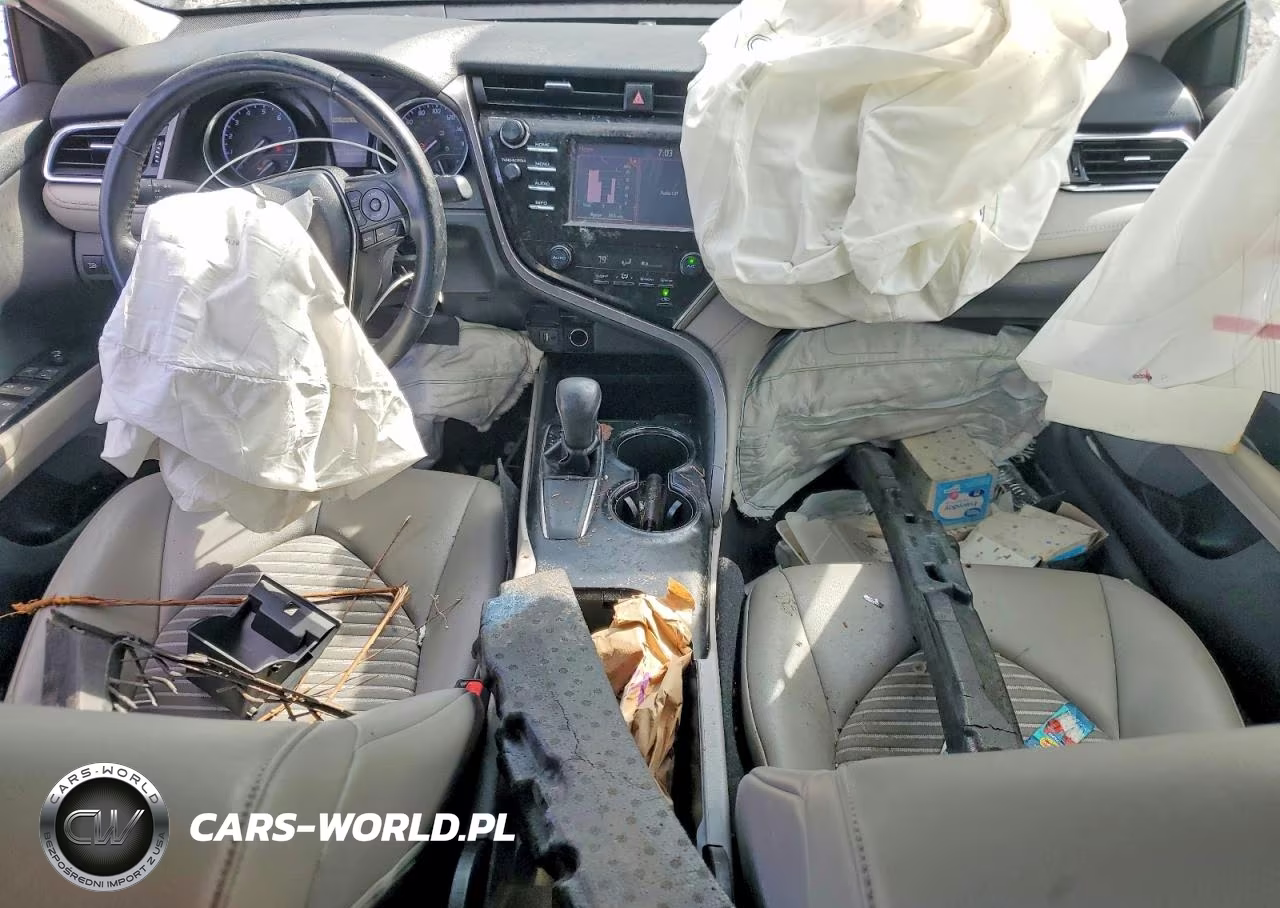 2018 Toyota Camry Se VIN:4T1B11HKXJU661767 - 8