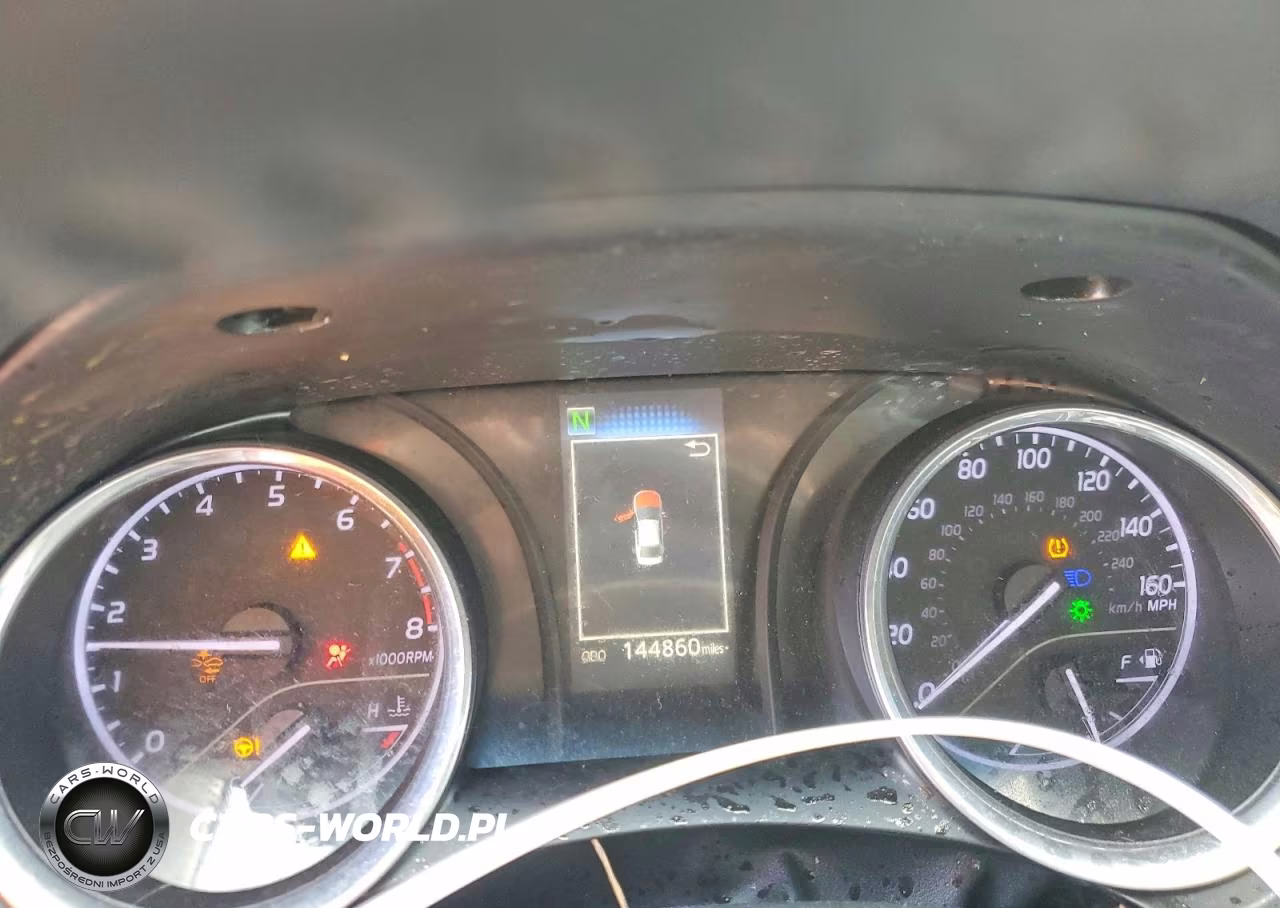 2018 Toyota Camry Se VIN:4T1B11HKXJU661767 - 9