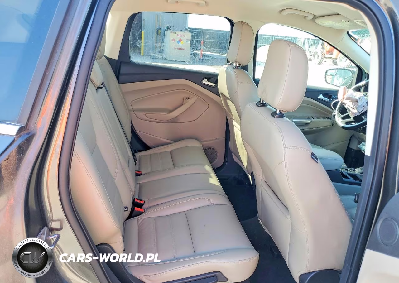 2019 Ford Escape Titanium VIN:1FMCU9J91KUB94581 - 11