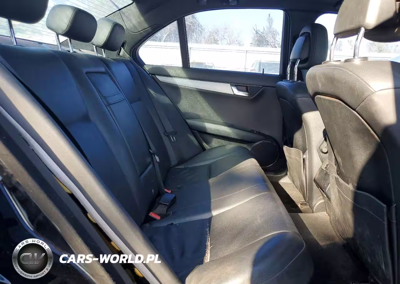 2011 Mercedes-Benz C 300 VIN:WDDGF5EB2BF635666 - 10