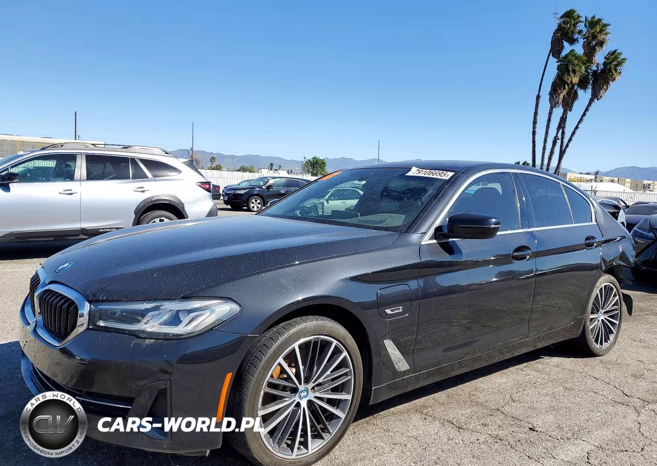2022 BMW 530E