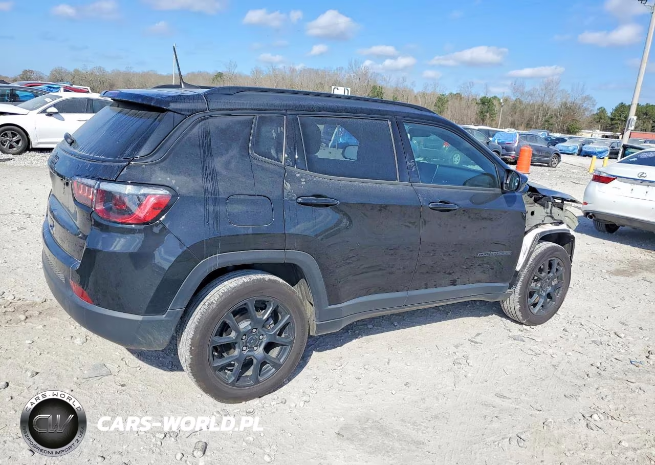 2025 Jeep Compass Latitude VIN:3C4NJDBN0ST540537 - 3