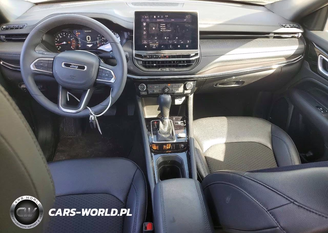 2025 Jeep Compass Latitude VIN:3C4NJDBN0ST540537 - 8