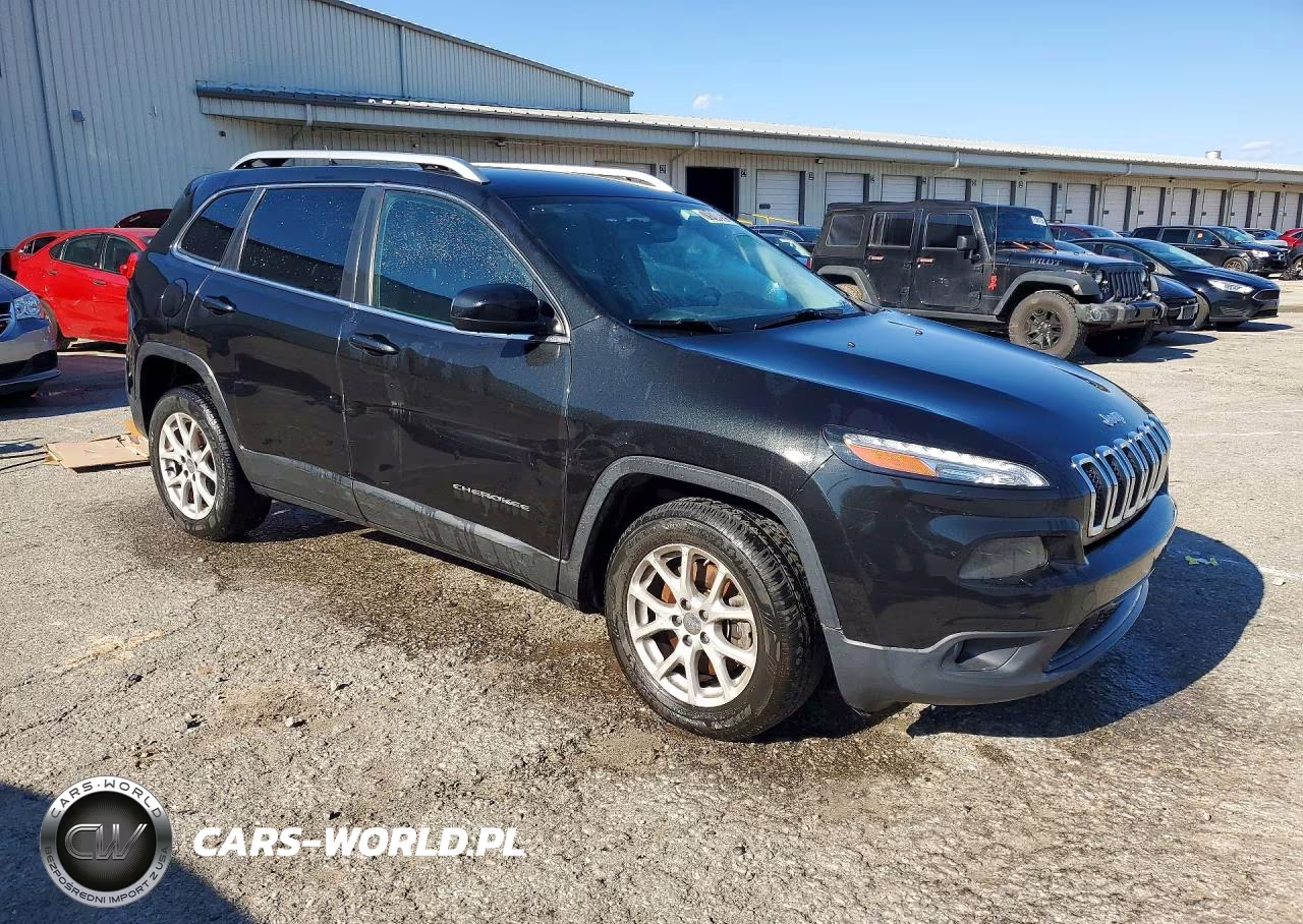 2015 Jeep Cherokee Latitude VIN:1C4PJLCB7FW507428 - 4