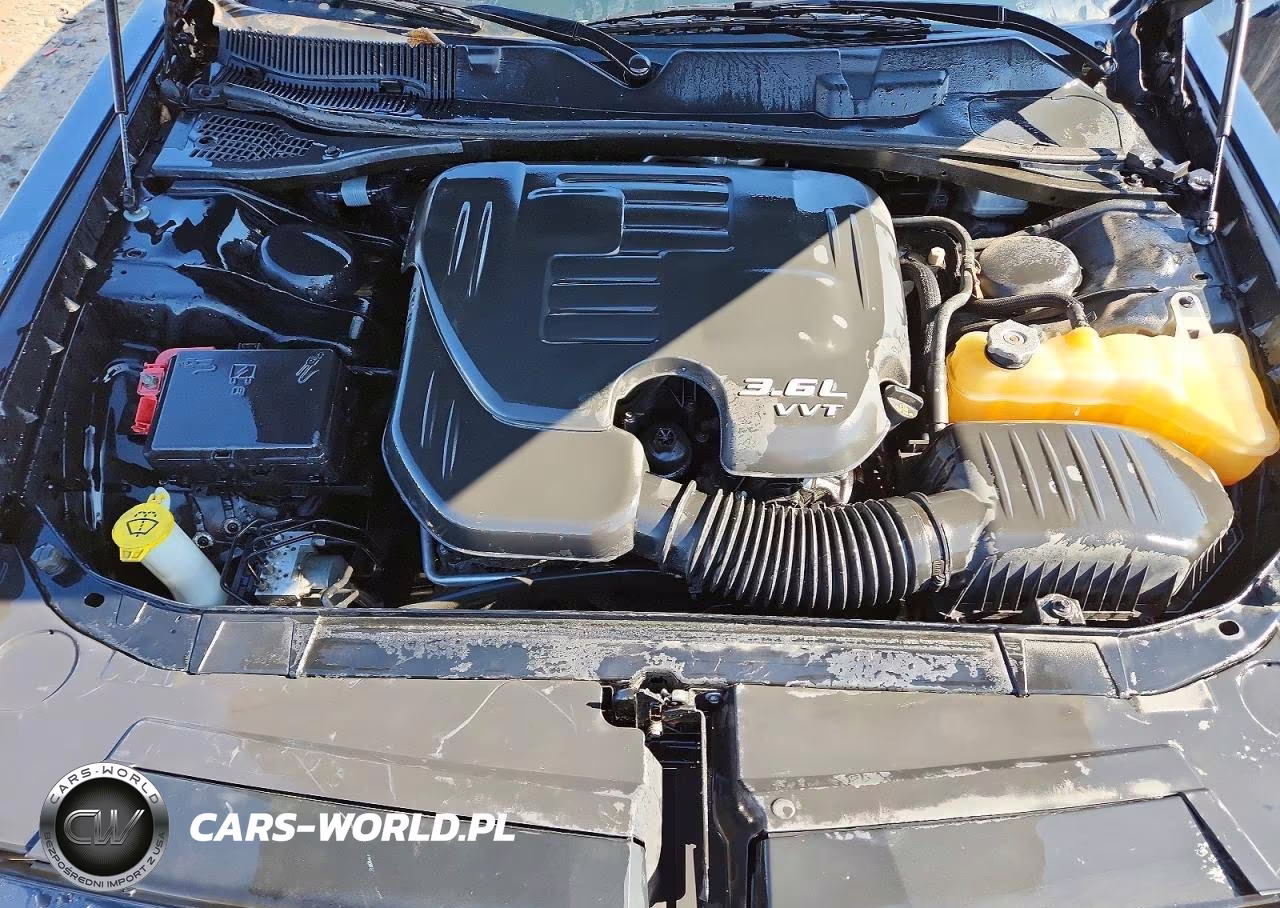 2018 Dodge Challenger Sxt VIN:2C3CDZAG5JH123800 - 11
