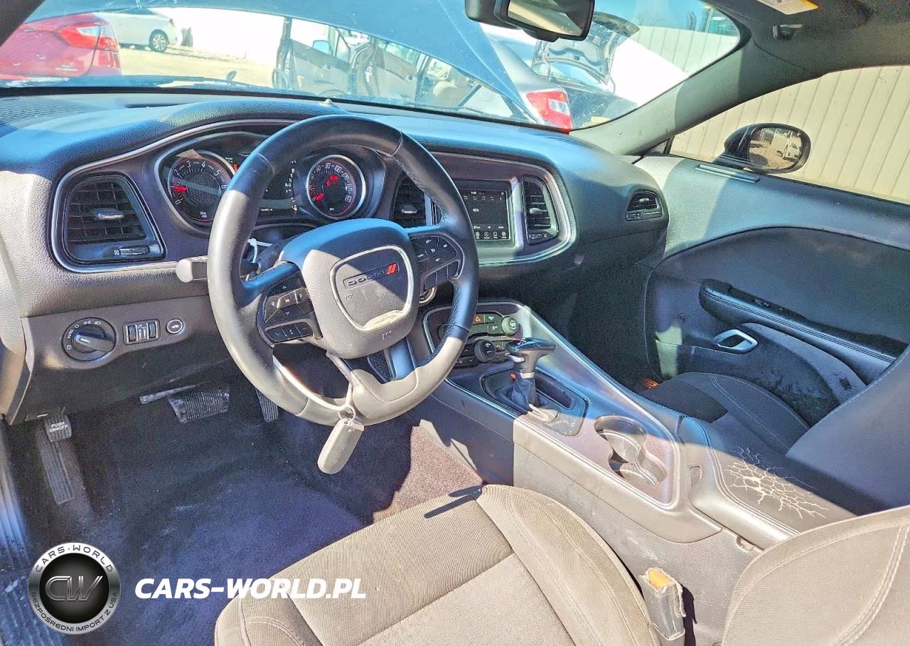 2018 Dodge Challenger Sxt VIN:2C3CDZAG5JH123800 - 8
