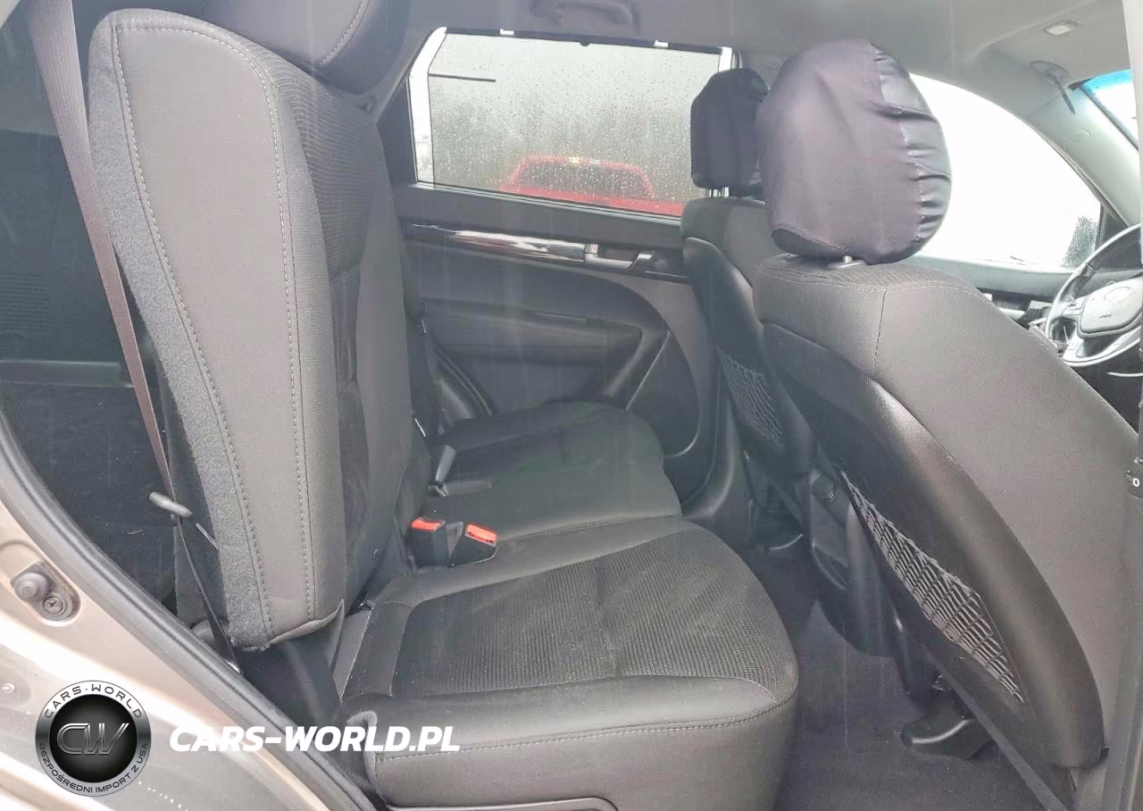 2015 Kia Sorento Lx VIN:5XYKTCA68FG608873 - 11