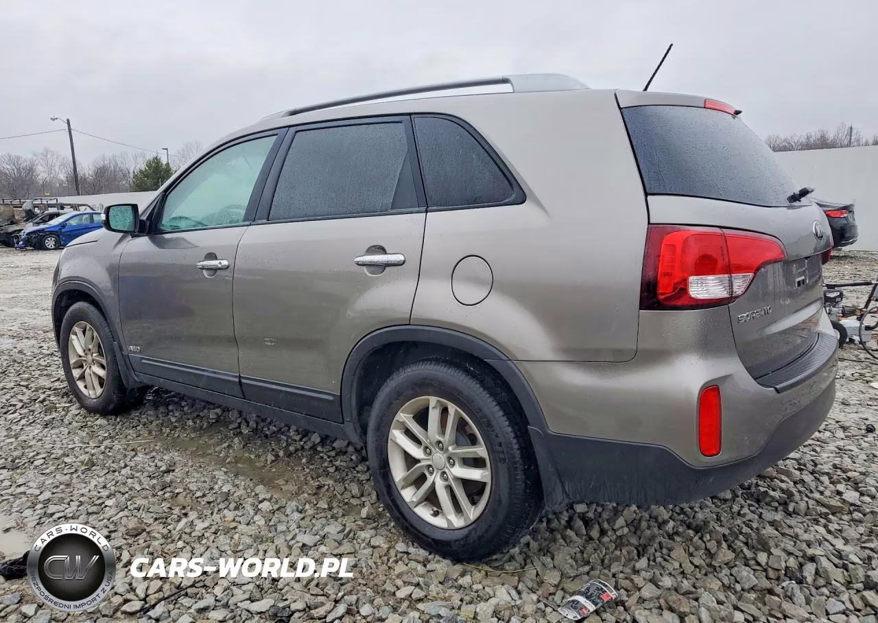 2015 Kia Sorento Lx VIN:5XYKTCA68FG608873 - 2